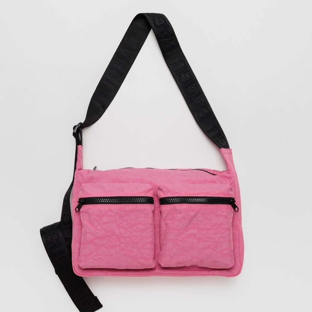 Baggu Medium Cargo Crossbody Azalea Pink
